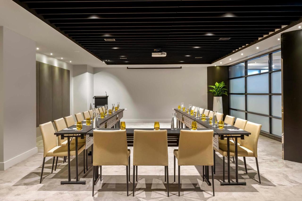 Peppers Waymouth Hotel Adelaide Kültér fotó Meeting room