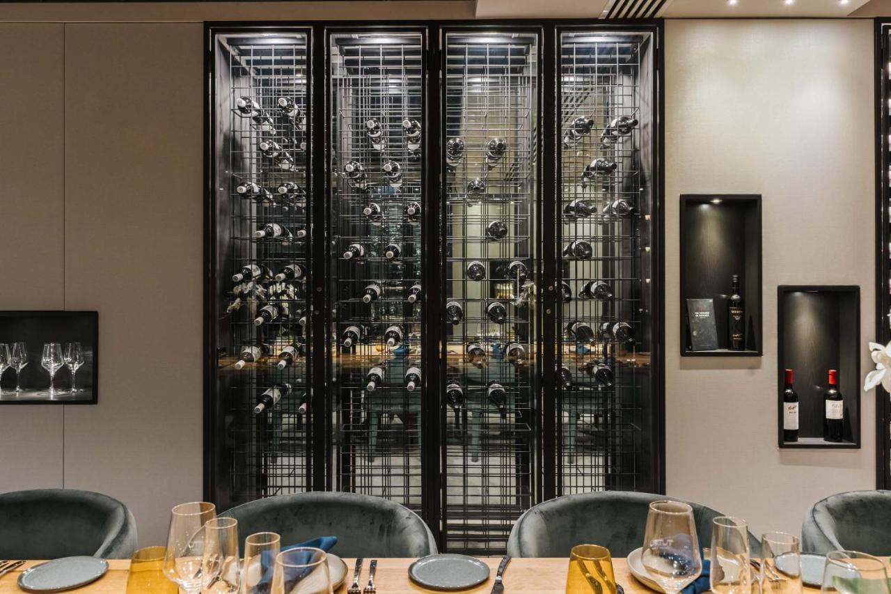 Peppers Waymouth Hotel Adelaide Kültér fotó Wine display at the restaurant