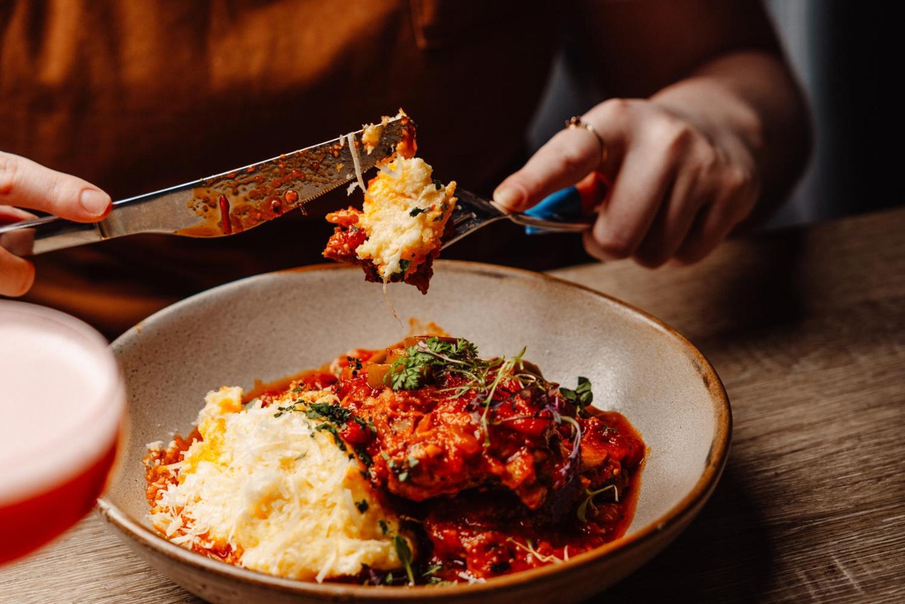 Peppers Waymouth Hotel Adelaide Kültér fotó Aubergine parmigiana
